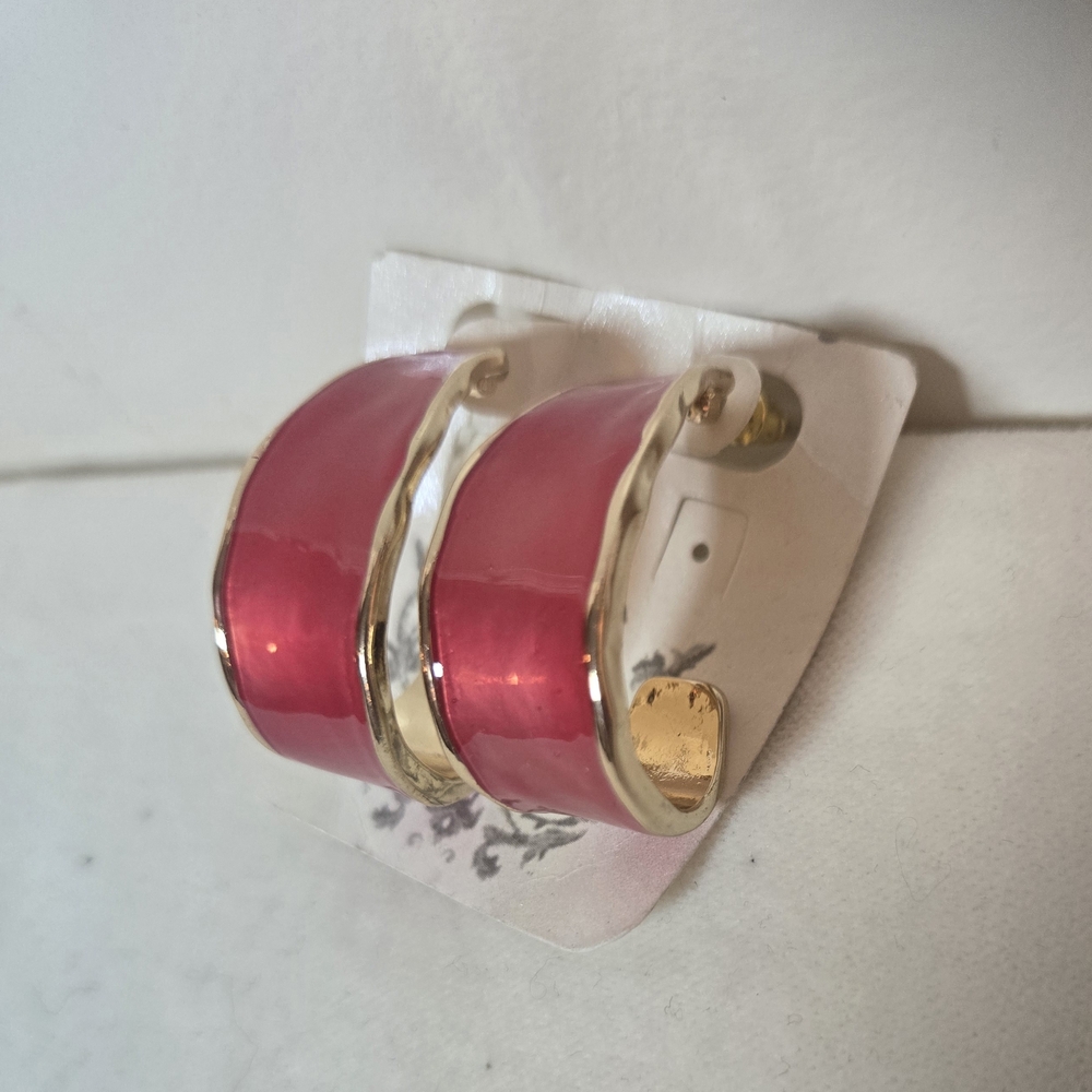 Elegant Pink and Gold Hoop Earrings